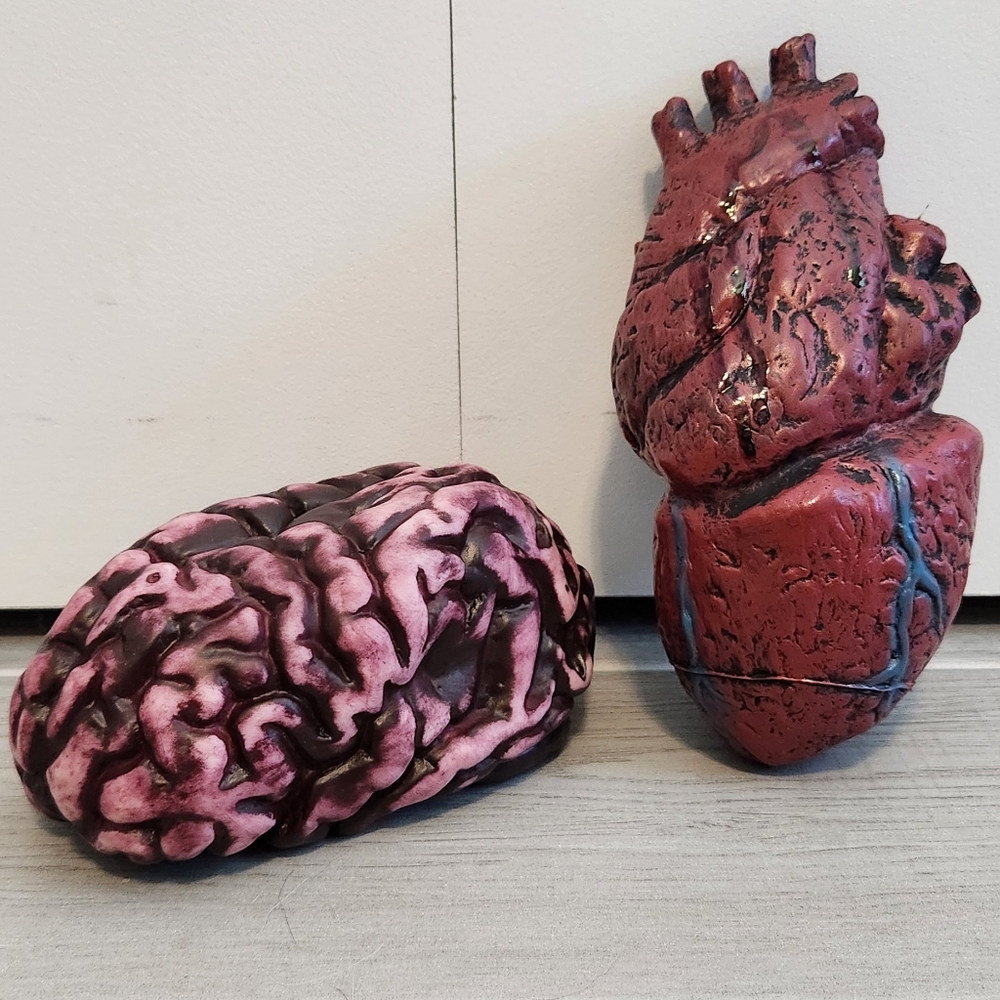 Bloody Brain and Heart Halloween Horror Haunted House Props